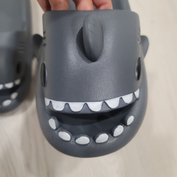 Cloud Shark Slides Sandals Dark Gray Mens ,Women's  Non-slip Unisex 38-39 - Picture 11 of 12